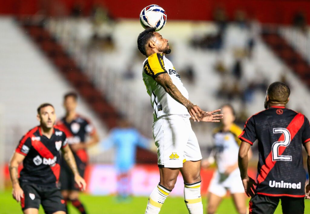 Como foi o Jogo Atlético-GO x Criciúma