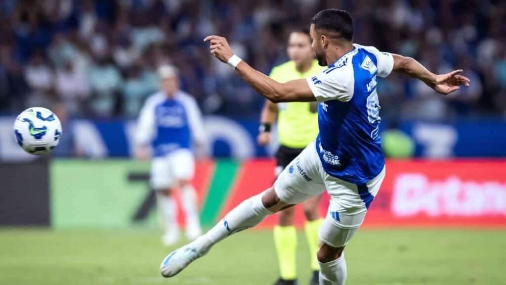 Como foi o jogo Cruzeiro x CRB