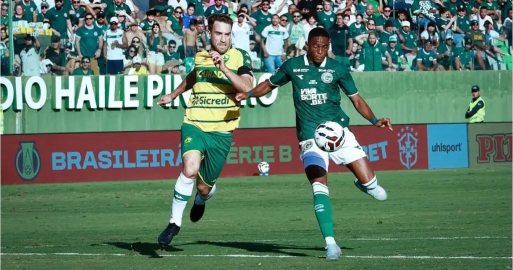 como foi o jogo Goiás x Cuiabá